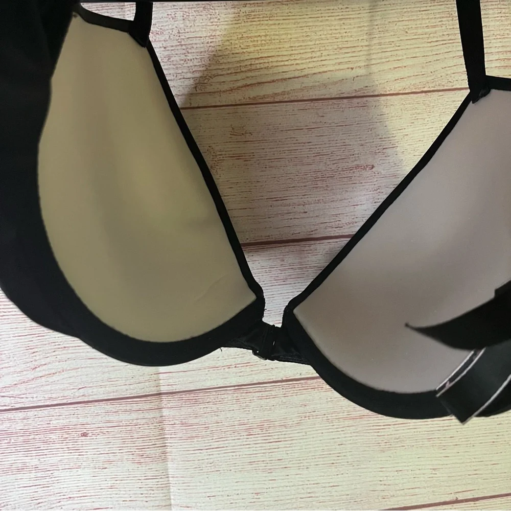 Victoria’s‎ Secret Black T-Back Sine Bling Logo Push Up Bra Size 36D